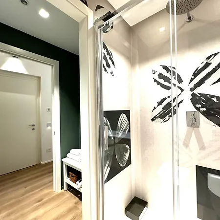 Marilyn - Near The Duomo Сиена