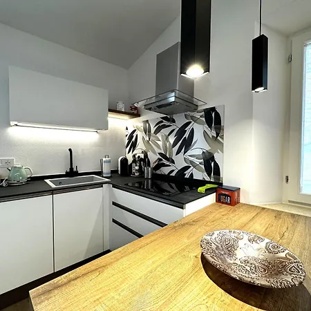 Marilyn - Near The Duomo *