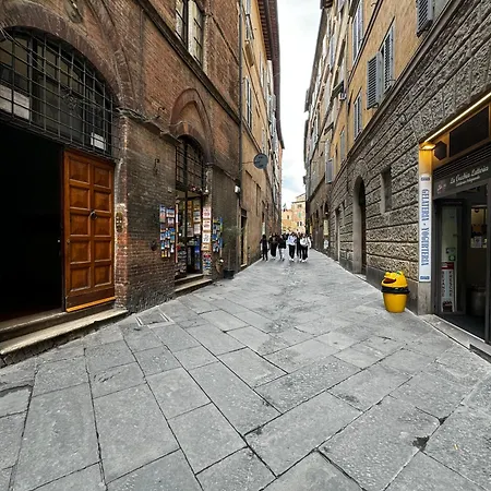 Marilyn - Near The Duomo 아파트 *